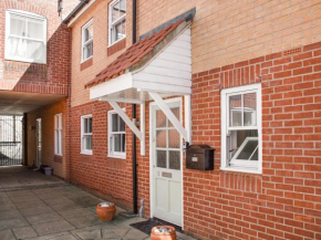 Clarence Mews Cottage